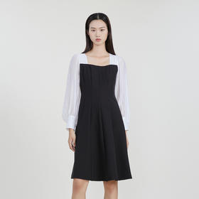 谜底2023春新款法式复古小黑裙方领连衣裙气质收腰A字裙231ML0128