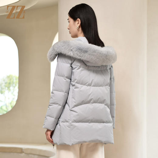 佐尔美冬季新款 气质纯色90白鸭绒狐毛领羽绒服女E24YH22 商品图4