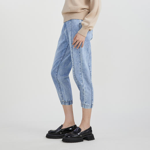 谜底休闲牛仔裤女23春季新款简约洗水怀旧束脚九分裤女231MK0029 商品图3