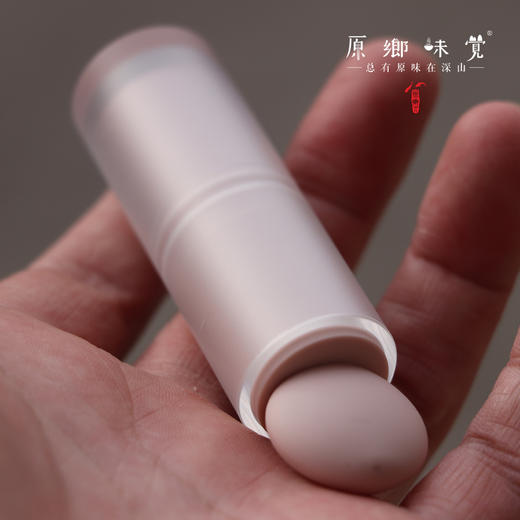 天然蜂蜡唇膏（成都仓库-顺丰快递） | 4g/支，来自陕西汉中，生产者：刘蜜书【合作生产，公平贸易】 商品图1