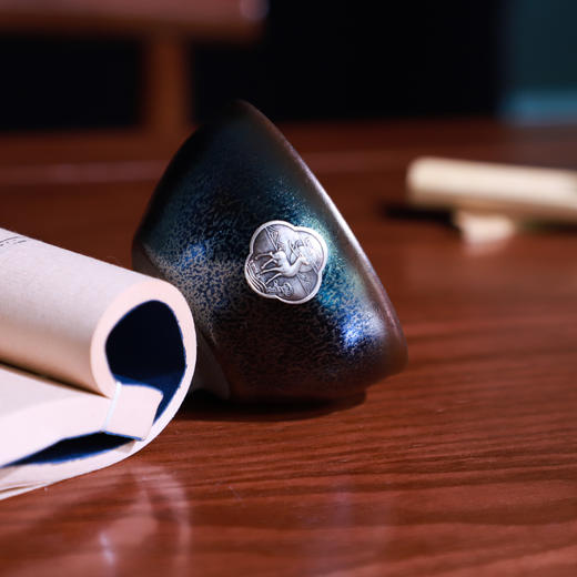 《一路相伴》足银对盏 古法柴烧 999足银 银豪龙纹釉彩面 蓝银豪釉色 商品图5