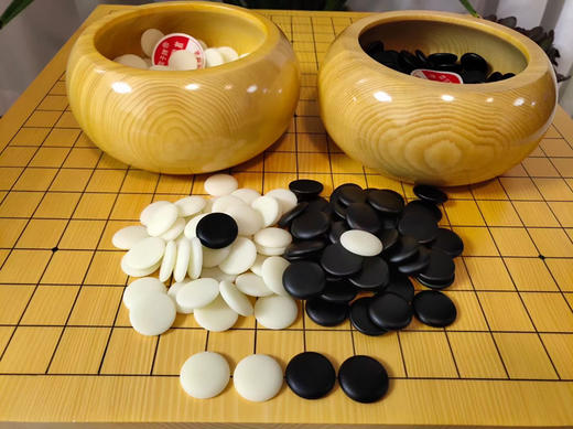 新榧棋罐原木色纯手工打蜡，加A中5号老云子单面凸。 商品图5