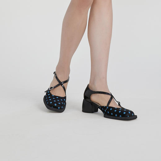 谜底时尚复古单鞋2023春季新款女装时装鞋绑带波点绣花231MX0421 商品图2