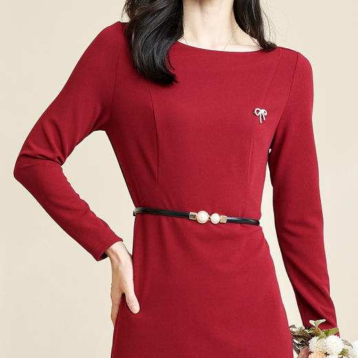 剩S 米思阳2025春季新款时尚气质酒红色长袖连衣裙通勤OL修身裙子3497 商品图4