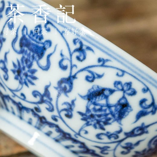 茶香记 忘言慕明 青花八宝品杯 苏麻离青钴料 主人杯 全手工 商品图2