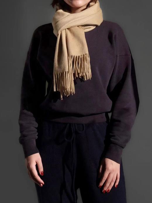 伽罗 JALO 200克水波纹厚羊绒围巾 商品图3