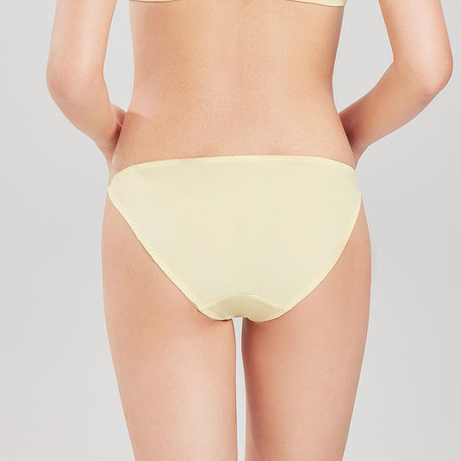 都市丽人薄透丝滑蕾丝女士内裤新年本命年红品LP32A9 商品图2