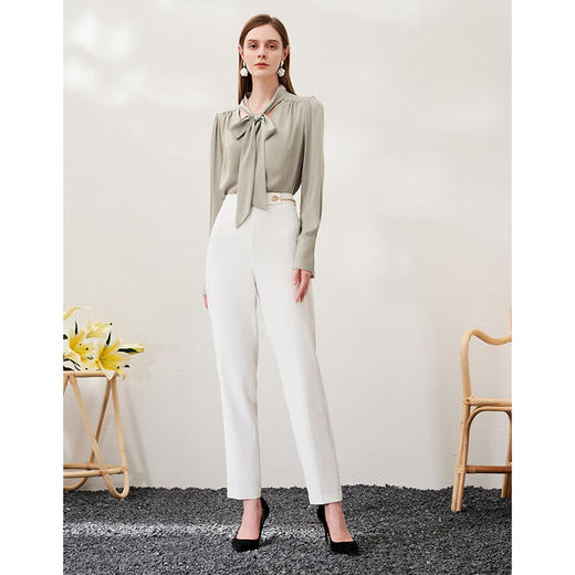 EITIE爱特爱春季新款时尚通勤印花飘带舒适衬衫女小上衣6913602 商品图3