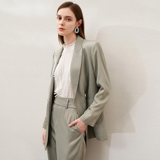 EITIE爱特爱春季新款时尚通勤干练百搭舒适显瘦西装外套女6903609 商品图2