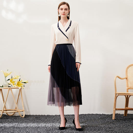 EITIE爱特爱春季新款时尚气质三色通勤显瘦百褶高腰半身裙6906605 商品图3