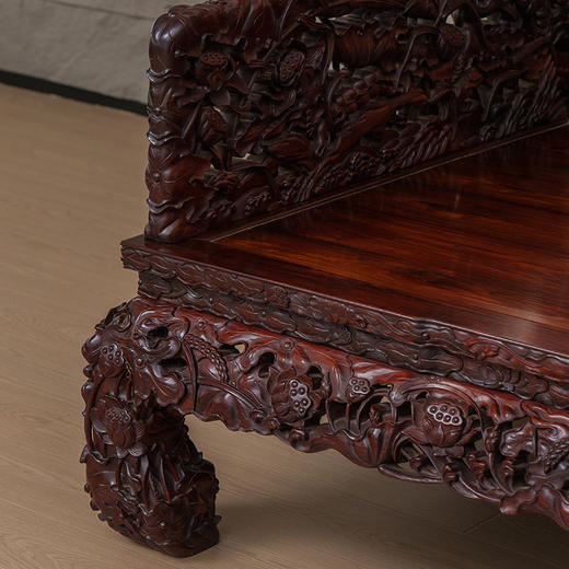 二十世纪 红木透雕荷花纹罗汉床 商品图1