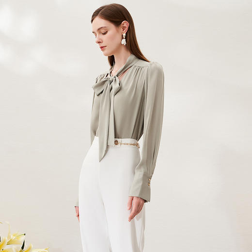 EITIE爱特爱春季新款时尚通勤印花飘带舒适衬衫女小上衣6913602 商品图2