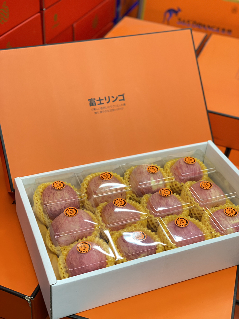 周三取货：【爱马仕红富士礼盒苹果】一箱12只左右，脆甜爽口！