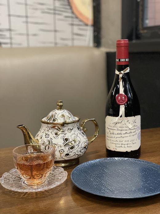 【今晚12点下架】皇家穆苏珍藏老藤干红葡萄酒   某猫某东四五百6瓶我们源头一手货源❗1箱省近200元❗ 299元/箱6瓶   80年老藤葡萄酿造🍹保留原味 三种明星葡萄混酿   商品图1