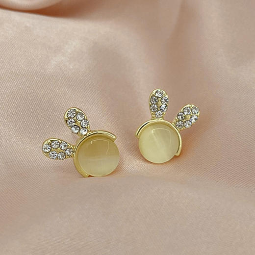 JU-A21051新款猫眼石可爱兔子耳钉女小众设计感个性百搭耳环耳饰 商品图4