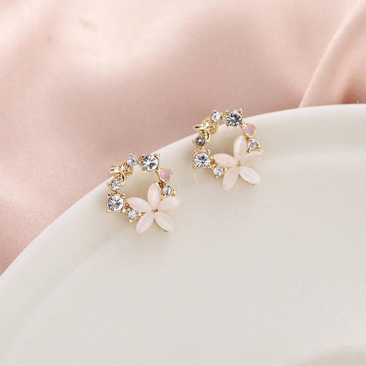 JU-A378011耳坠小巧花朵耳钉女小巧简约冷淡风耳环个性猫眼石耳饰 商品图3