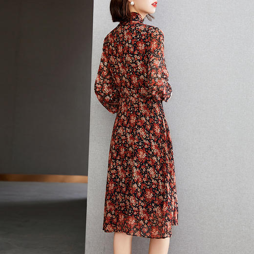 QL 123-2601连衣裙中长款显瘦碎花时尚减龄气质裙 商品图3