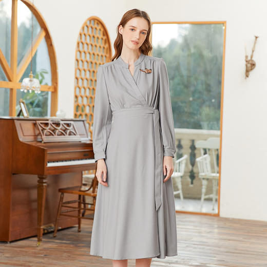 famecoco范可儿交叉v领连衣裙女春季一片式系带收腰长裙FAB1FA017 商品图3