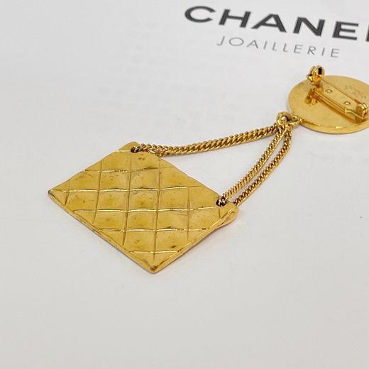 CHANEL vintage 金币书包 吊坠 胸针 商品图2