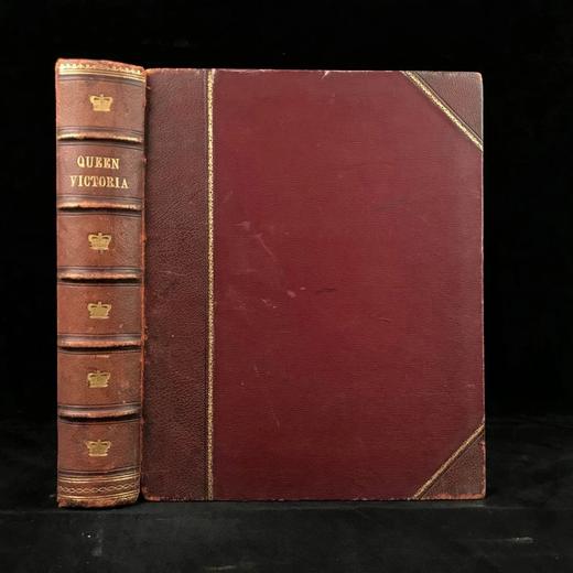 约19世纪后期 维多利亚女王传（全2卷合订本） 约20幅插图 真皮精装大16开 商品图0