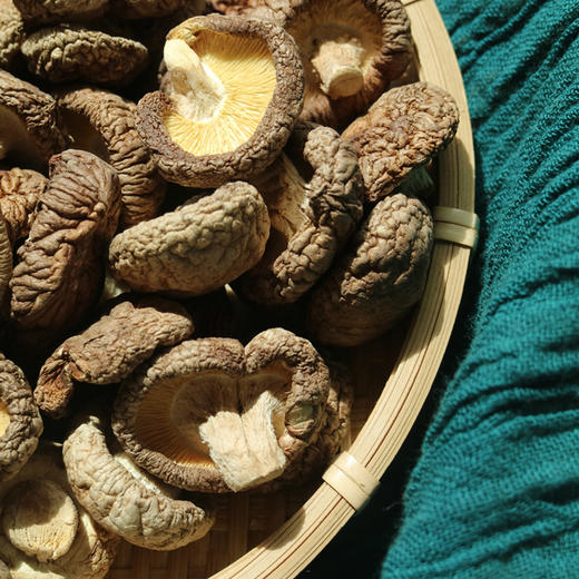 丽江香菇干  香营养丰富，香气沁脾，采用传统工艺制成，气温芬芳，营养美味！ 商品图8