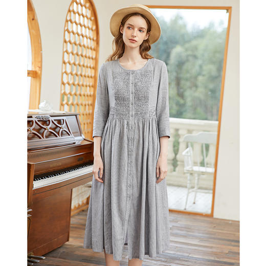 Famecoco范可儿细条纹打揽七分袖连衣裙圆领温柔气质长裙FAB1FA015 商品图1