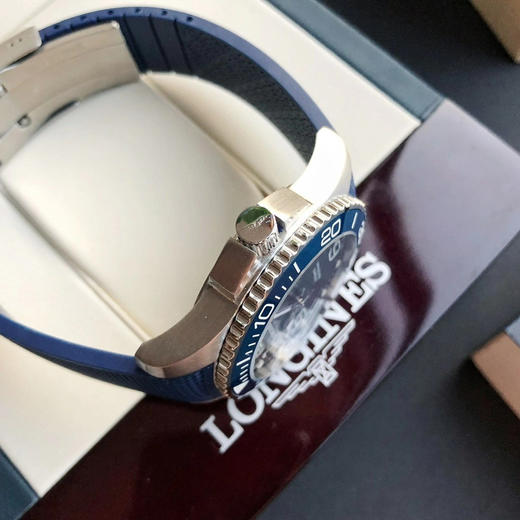 ZF浪qin康卡斯L3.781.4.96.9，腕表尺寸41X12mm，荣耀降临。劈波斩浪，勇往直前。ZF出品，必属精品。尺寸41X12mm，搭配正品一致的定制版一体机芯，自动机械机芯，橡胶表带，密底❕ 商品图6