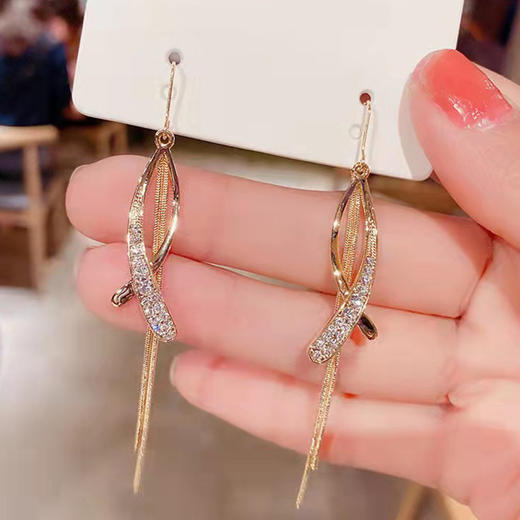 JU-G2133新款流苏耳环女气质长款感耳坠圆脸显瘦的仙个性耳钩女 商品图1