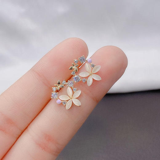 JU-A378011耳坠小巧花朵耳钉女小巧简约冷淡风耳环个性猫眼石耳饰 商品图0