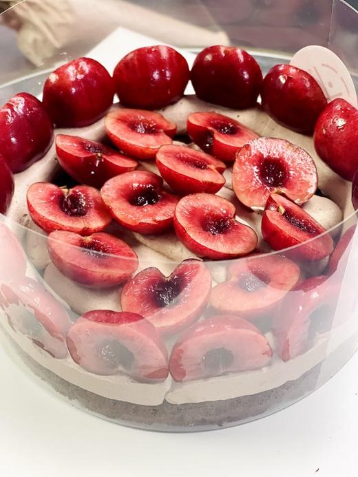 6-10寸 霸气草莓车厘子巧克力蛋糕 商品图1