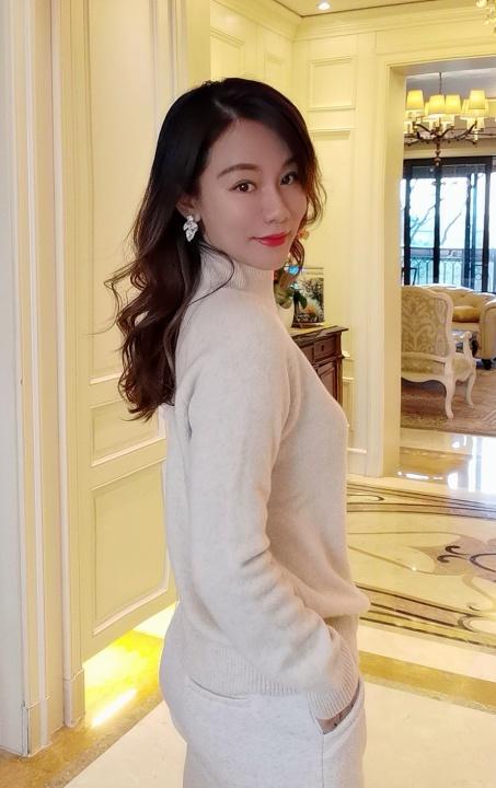 逸红颜 #明月优选 🔥亏本羊绒🔥「柔婉」100意大利进口山羊绒加厚高领羊绒衫, 软糯温暖,不惧降温冷空气 商品图1