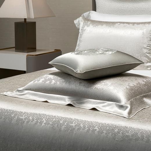 【6F】罗卡芙/惠谊现代新中式滑爽真丝丝绵绣花四件套 春庭月午 商品图3