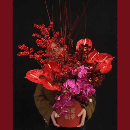 必定红（新年红色系鲜花抱抱桶） 商品图0