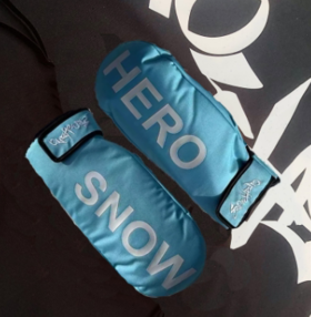 2223 SNOWHERO 蓝色滑雪手套