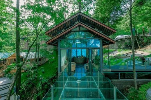 【青城山尊铂森林温泉酒店】499抢1657元森居房1间1晚+2大1小早餐+温泉+汤锅+双人下午茶！ 商品图3