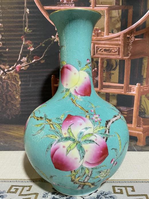 松石绿扒花九桃赏瓶 商品图0