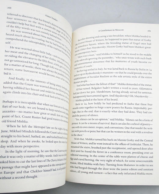 A Gentleman In Moscow 埃默·托尔斯：莫斯科绅士 英文原版小说 进口英语书籍 商品图1
