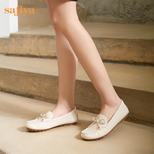 Safiya/索菲娅 舒适软底一脚蹬2023年春款新品百搭浅口防滑豆豆鞋 SF31111122/SF33111122 商品图3
