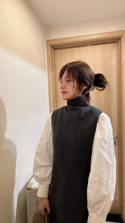 Theory羊毛羊绒高领针织背心女款 商品图6