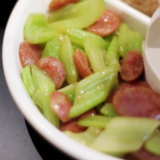 有机水果西芹，现摘现发，节后西芹生长周期较长，部分叶子可能老些，自行摘去即可（顺丰包邮，云南海南新疆西藏不发货） 商品图8