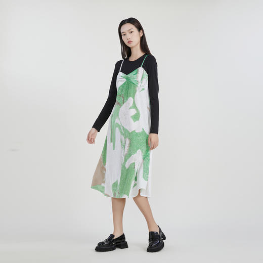 谜底连衣裙2023春季新款假两件胸衣设计收腰中长款A字裙231ML0124 商品图1