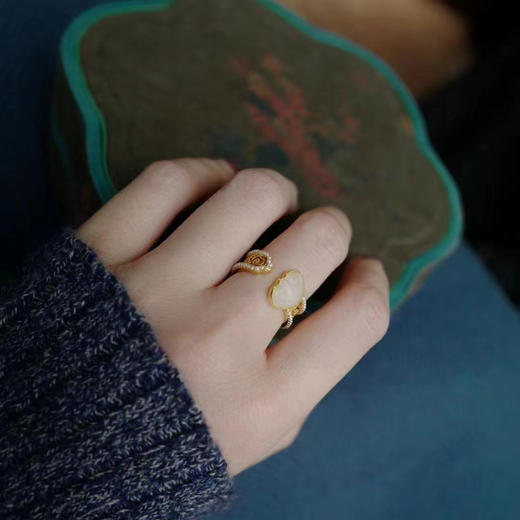 龢盒原创 如意绵长 宫廷珍珠镶白玉开口戒 戒指 商品图4