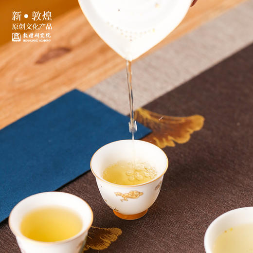 敦煌研究院【呈玉祥兔旅行快客杯】羊脂玉瓷便携文雅家用茶具套装 商品图1