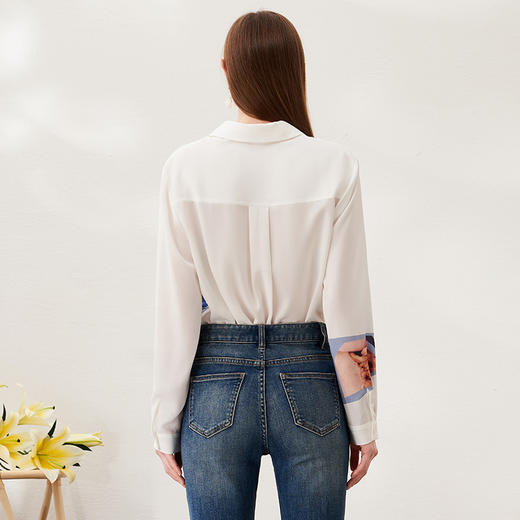 EITIE爱特爱春季新款时尚气质印花衬衫女上衣6909606 商品图4