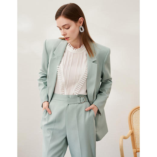 EITIE爱特爱春季新款时尚通勤职业显瘦纯色西装外套女中款6903610 商品图2
