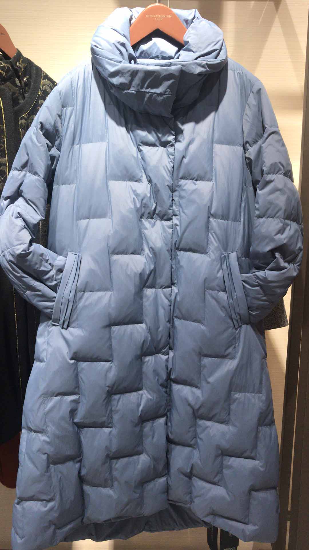 【伯妮斯茵】长款立领羽绒服 6R6702