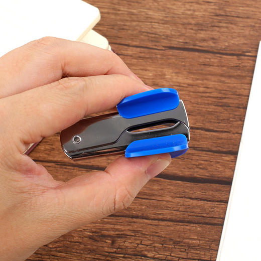 得力装订0231起钉器（颜色随机） 商品图3