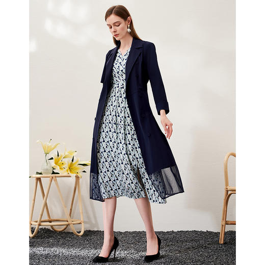 EITIE爱特爱春季新款优雅修身显瘦蕾丝拼接风衣女6904605 商品图9