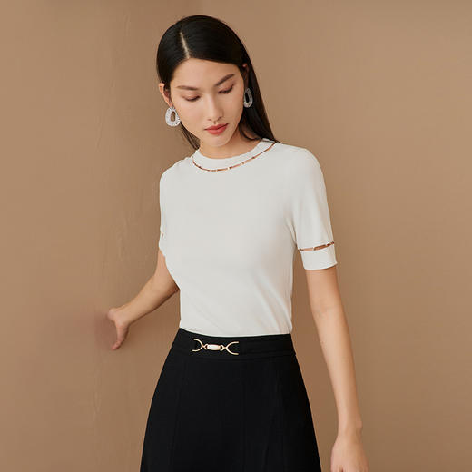 EITIE爱特爱春季新款时尚个性镂空显瘦针织衫6901612 商品图4