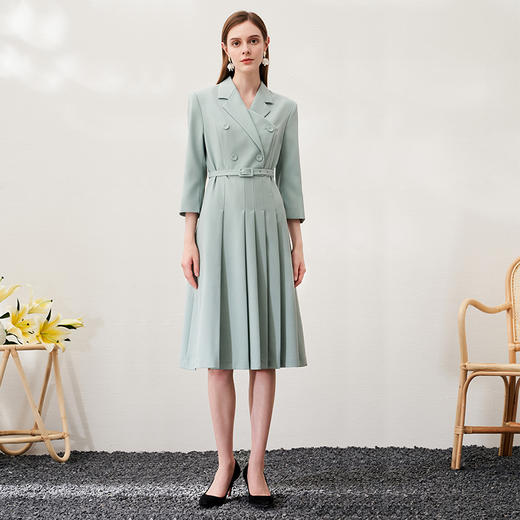 EITIE爱特爱春季新品西装V领优雅束腰显瘦百褶连衣裙6907624 商品图3